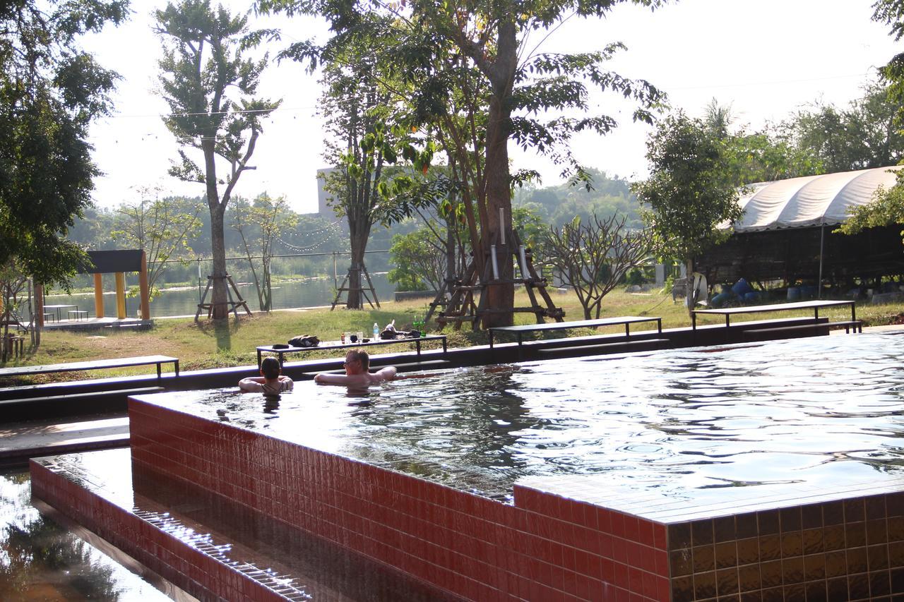 The Riverpool Resort And Spa Kanchanaburi Extérieur photo