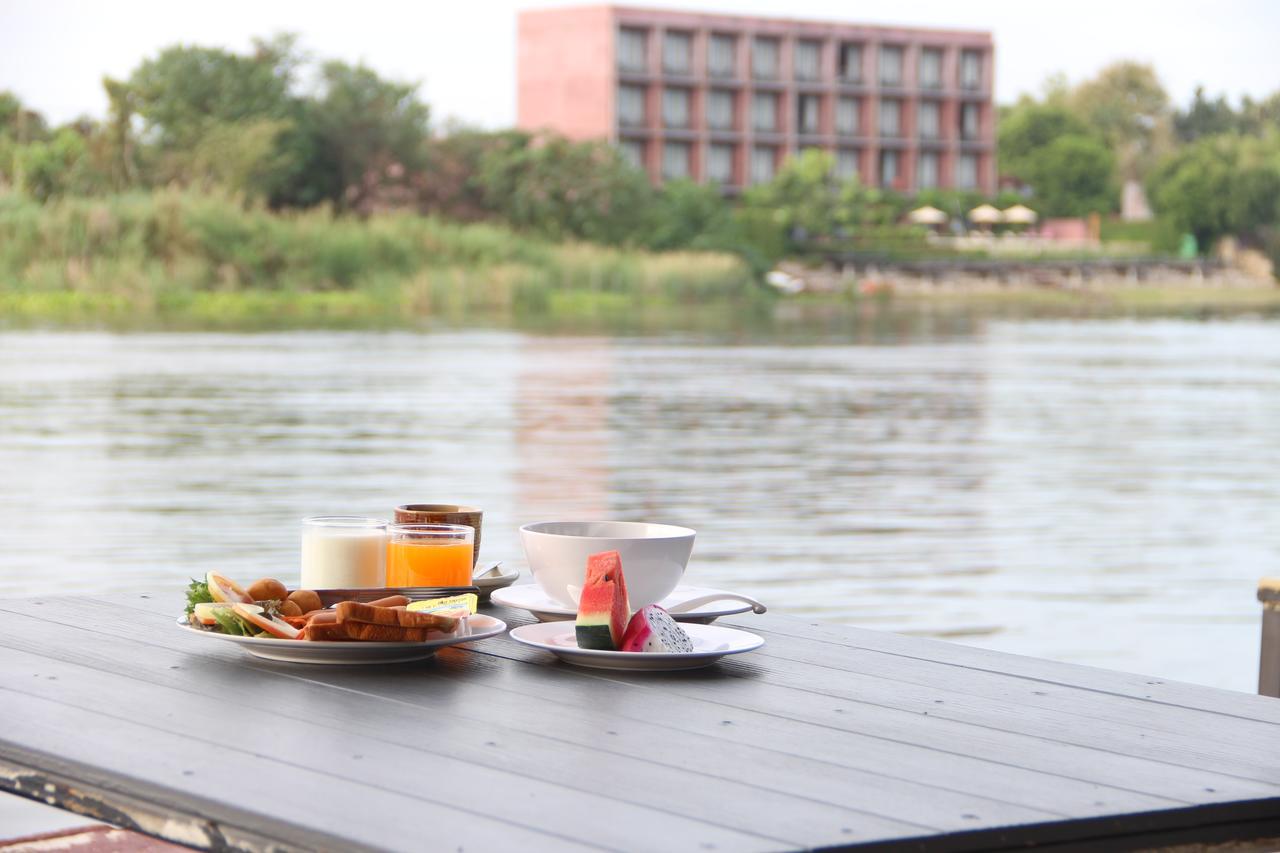 The Riverpool Resort And Spa Kanchanaburi Extérieur photo