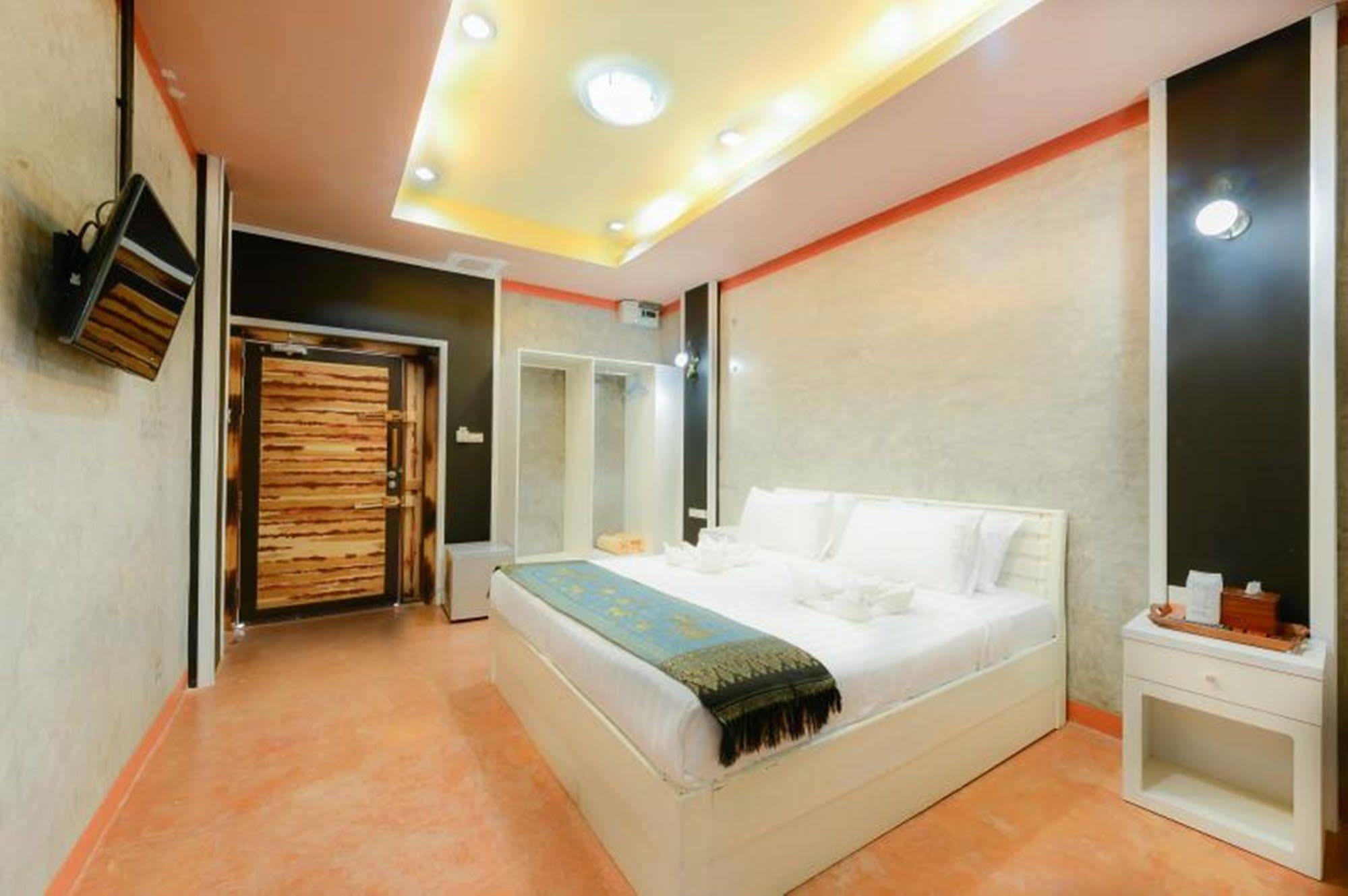 The Riverpool Resort And Spa Kanchanaburi Extérieur photo