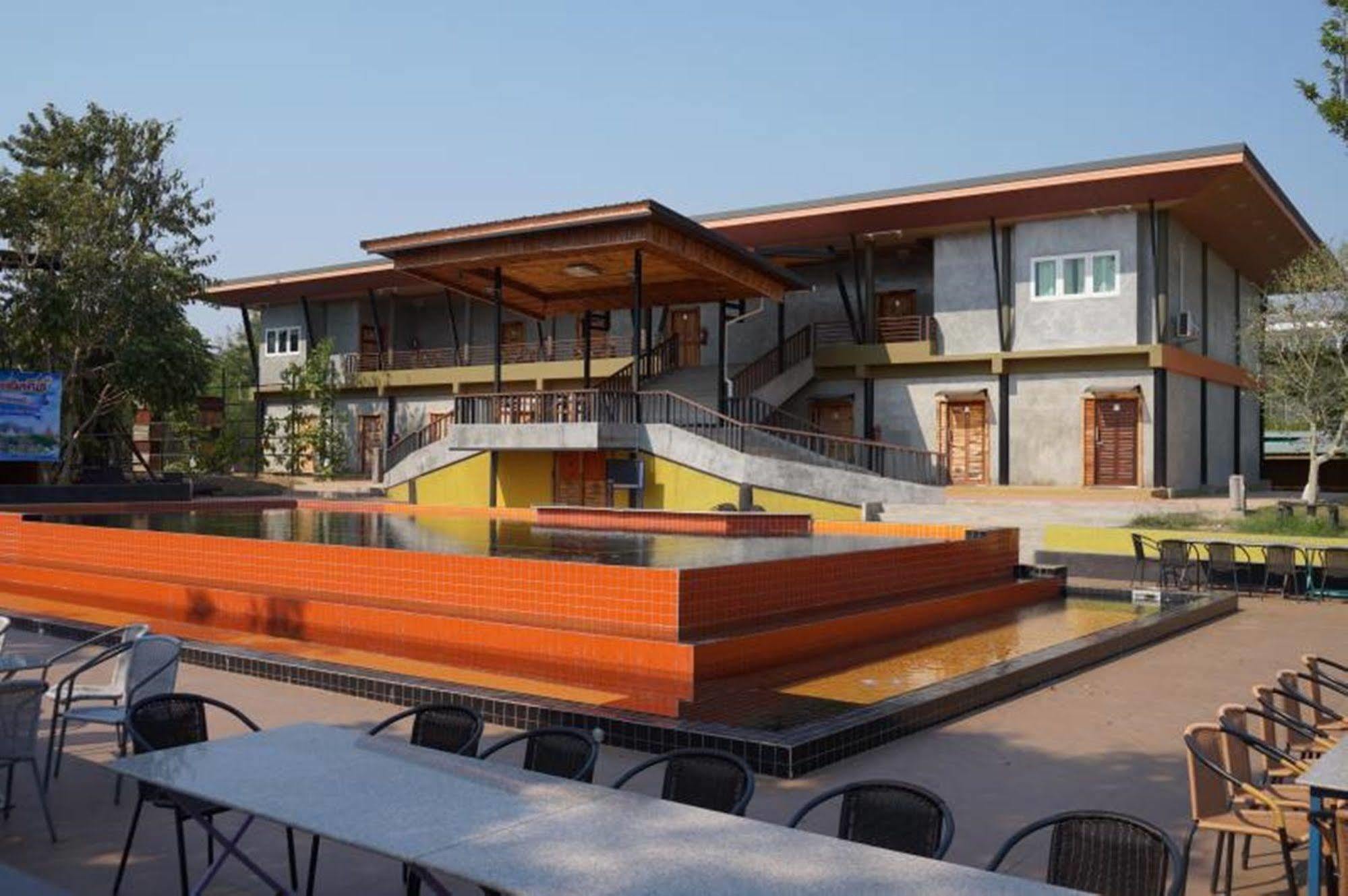 The Riverpool Resort And Spa Kanchanaburi Extérieur photo