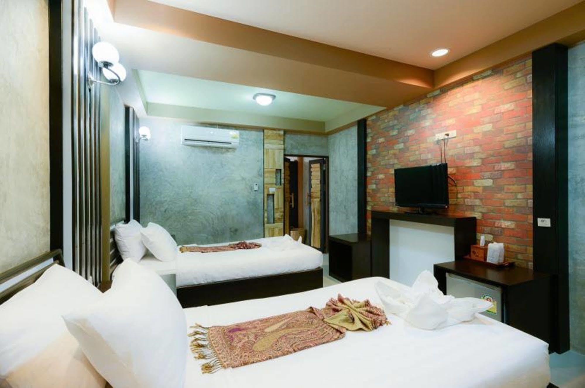 The Riverpool Resort And Spa Kanchanaburi Extérieur photo