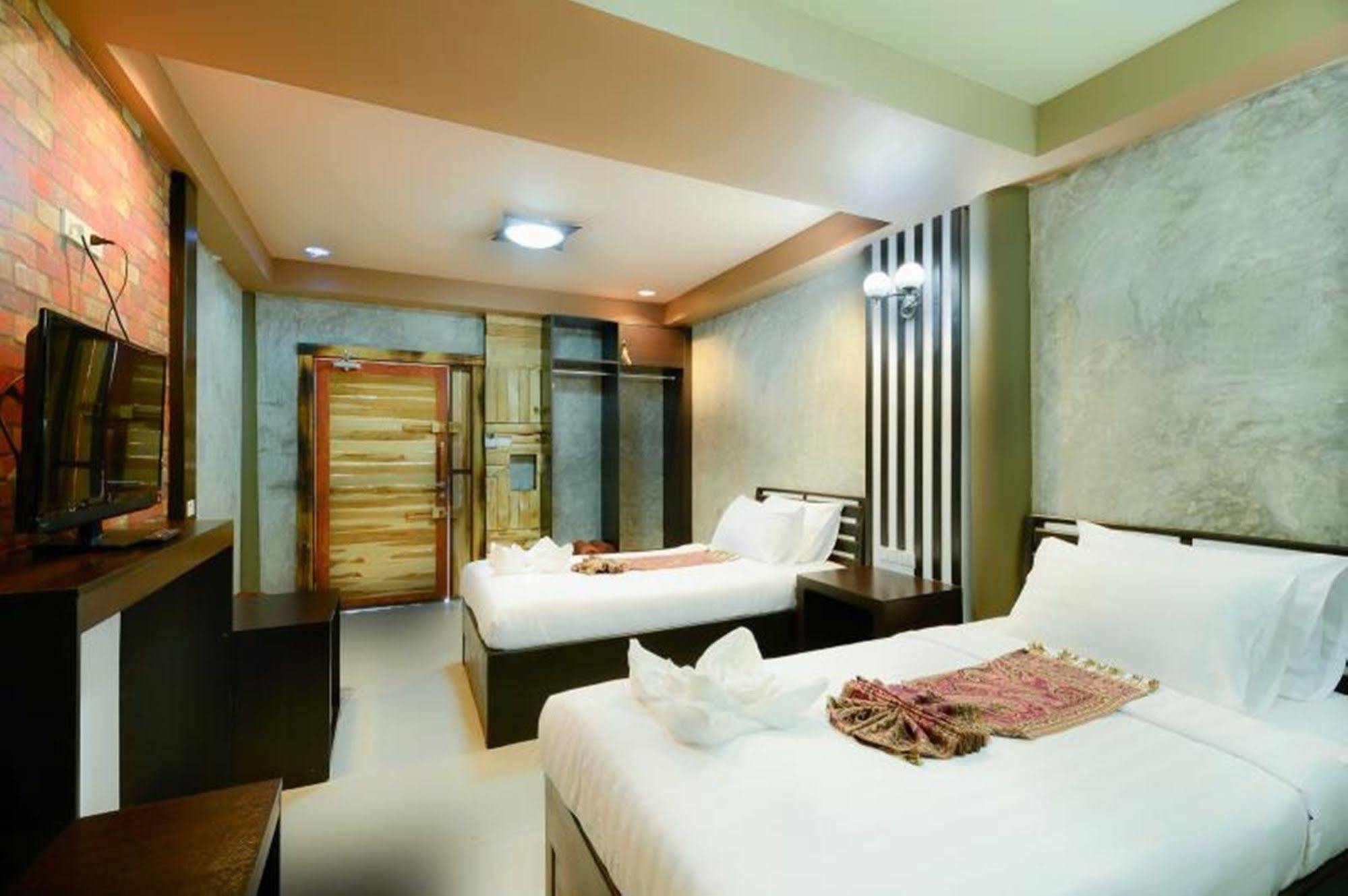 The Riverpool Resort And Spa Kanchanaburi Extérieur photo