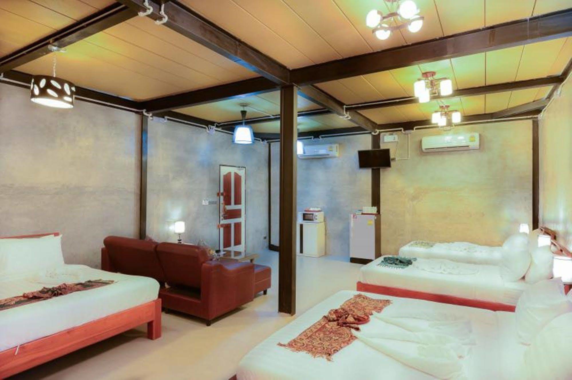 The Riverpool Resort And Spa Kanchanaburi Extérieur photo